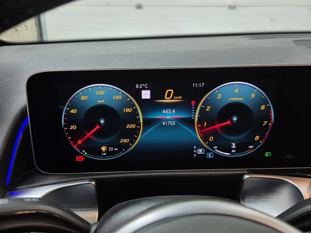 Mercedes-Benz GLB * 250 * CARFAX *  - изображение 10