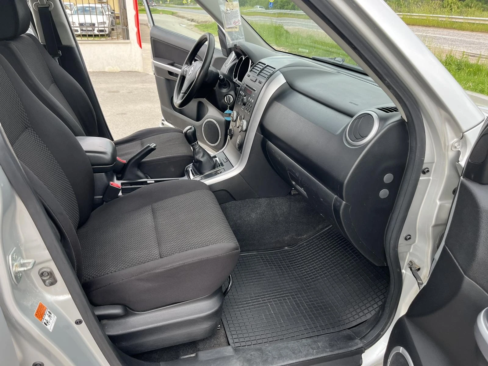 Suzuki Grand vitara FACE 1.9DCI 129кс 4х4 БЪРЗИ, БАВНИ БЛОКАЖ, снимка 11 - Автомобили и джипове - 54672268