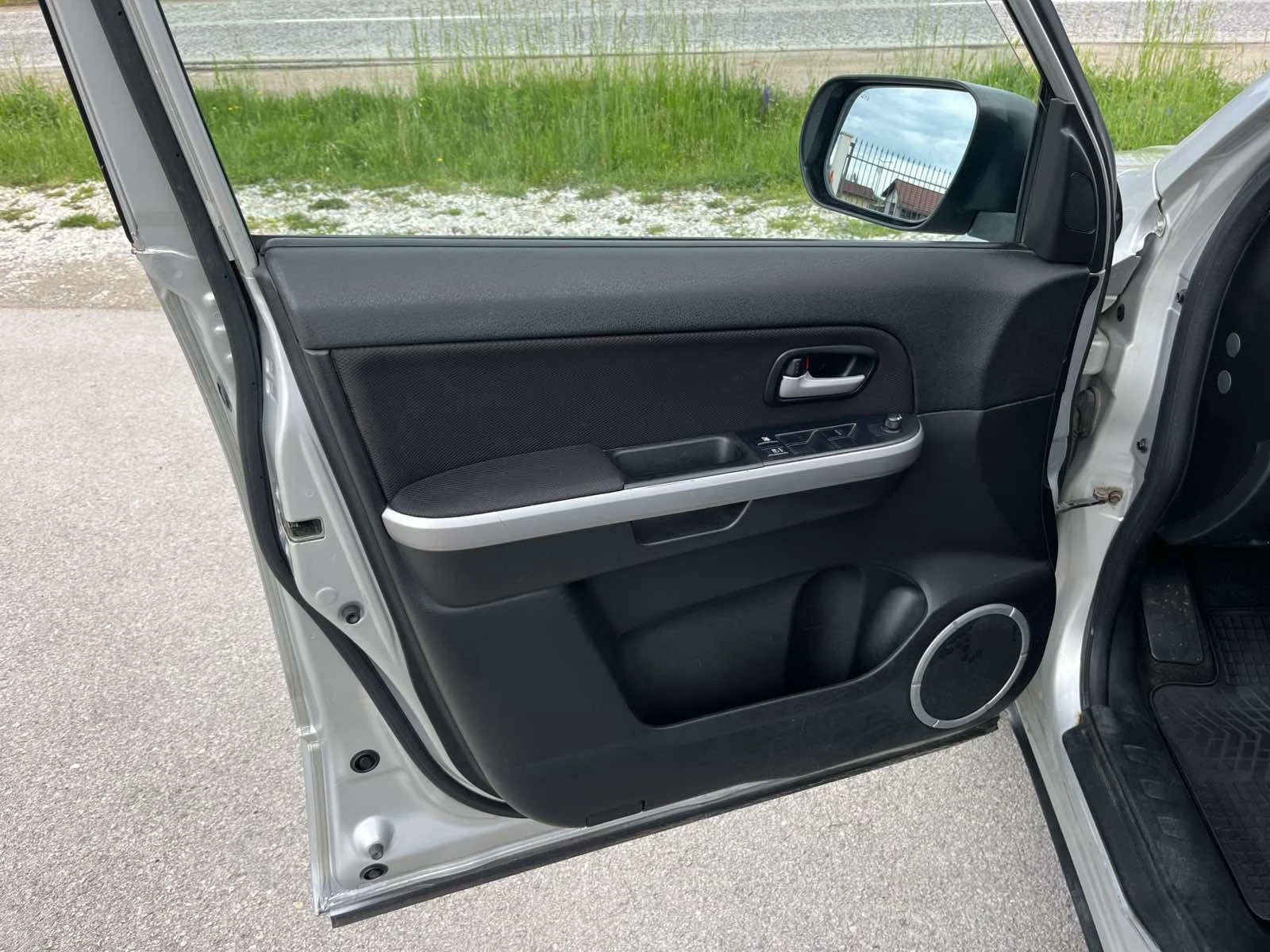 Suzuki Grand vitara FACE 1.9DCI 129кс 4х4 БЪРЗИ, БАВНИ БЛОКАЖ, снимка 7 - Автомобили и джипове - 54672268