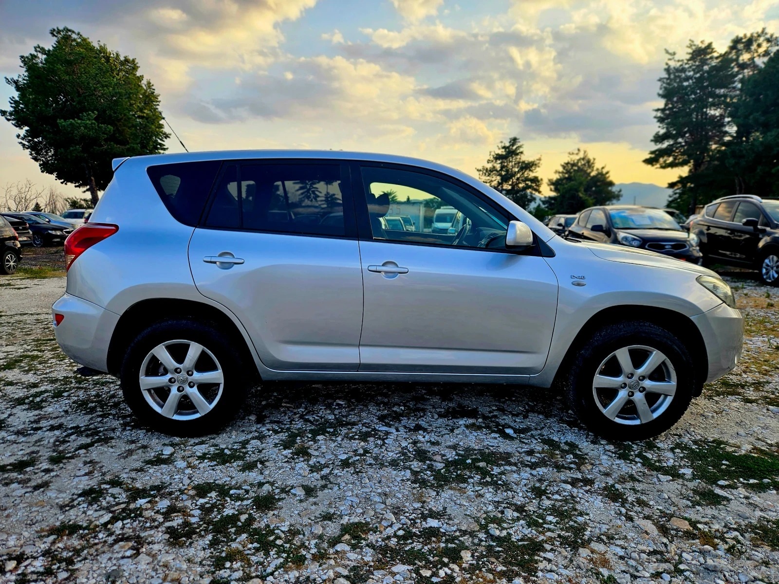 Toyota Rav4 2.2/D4D/136/ИТАЛИЯ, снимка 8 - Автомобили и джипове - 55618141