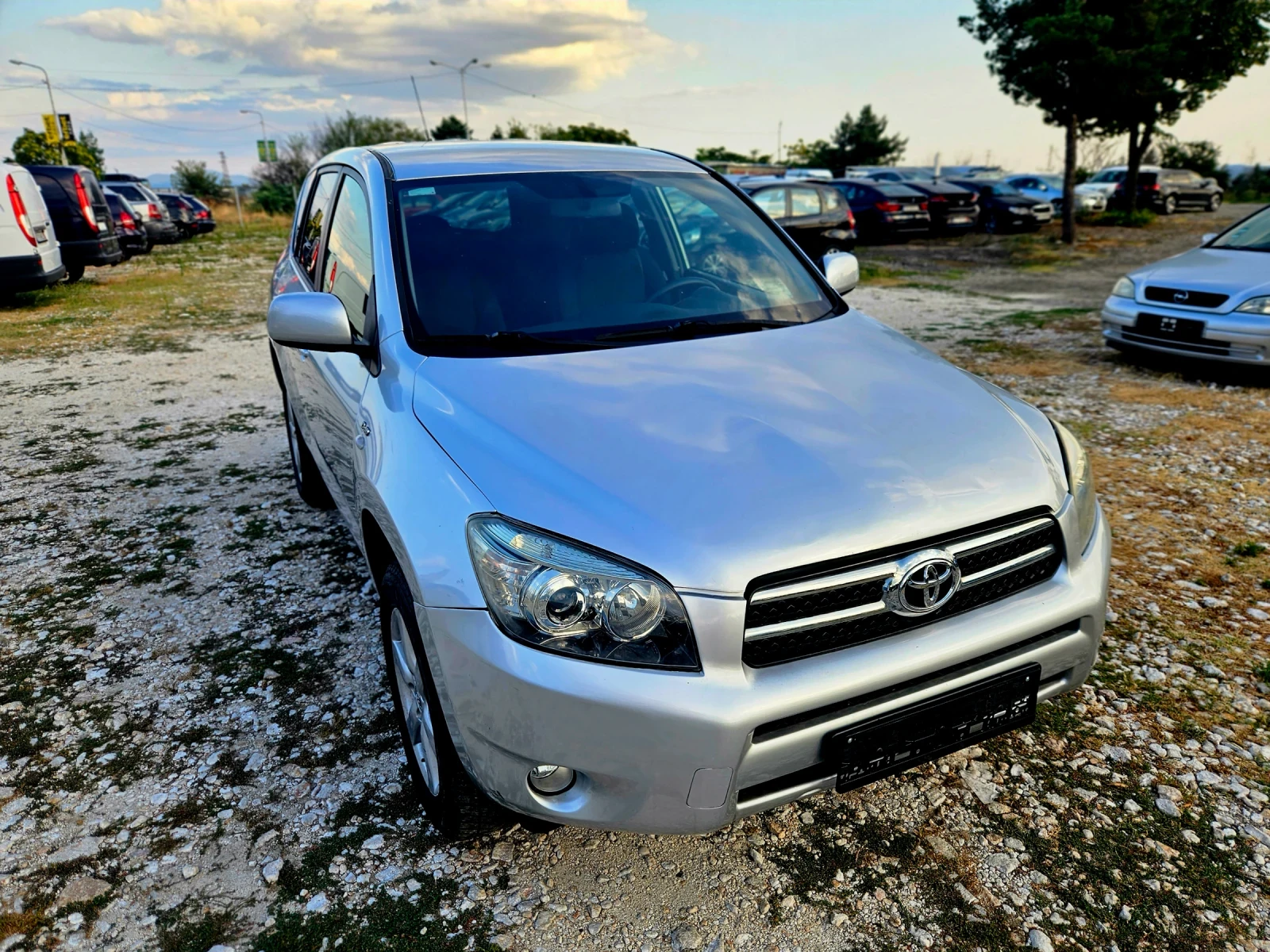 Toyota Rav4 2.2/D4D/136/ИТАЛИЯ, снимка 9 - Автомобили и джипове - 55618141