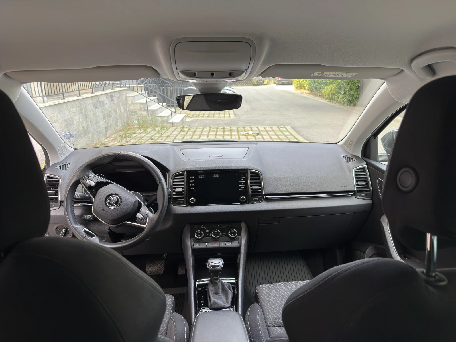 Skoda Karoq Vision, снимка 9 - Автомобили и джипове - 55972227