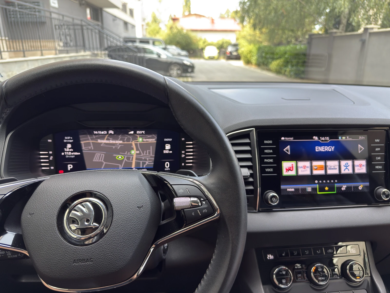 Skoda Karoq Vision, снимка 7 - Автомобили и джипове - 55972227