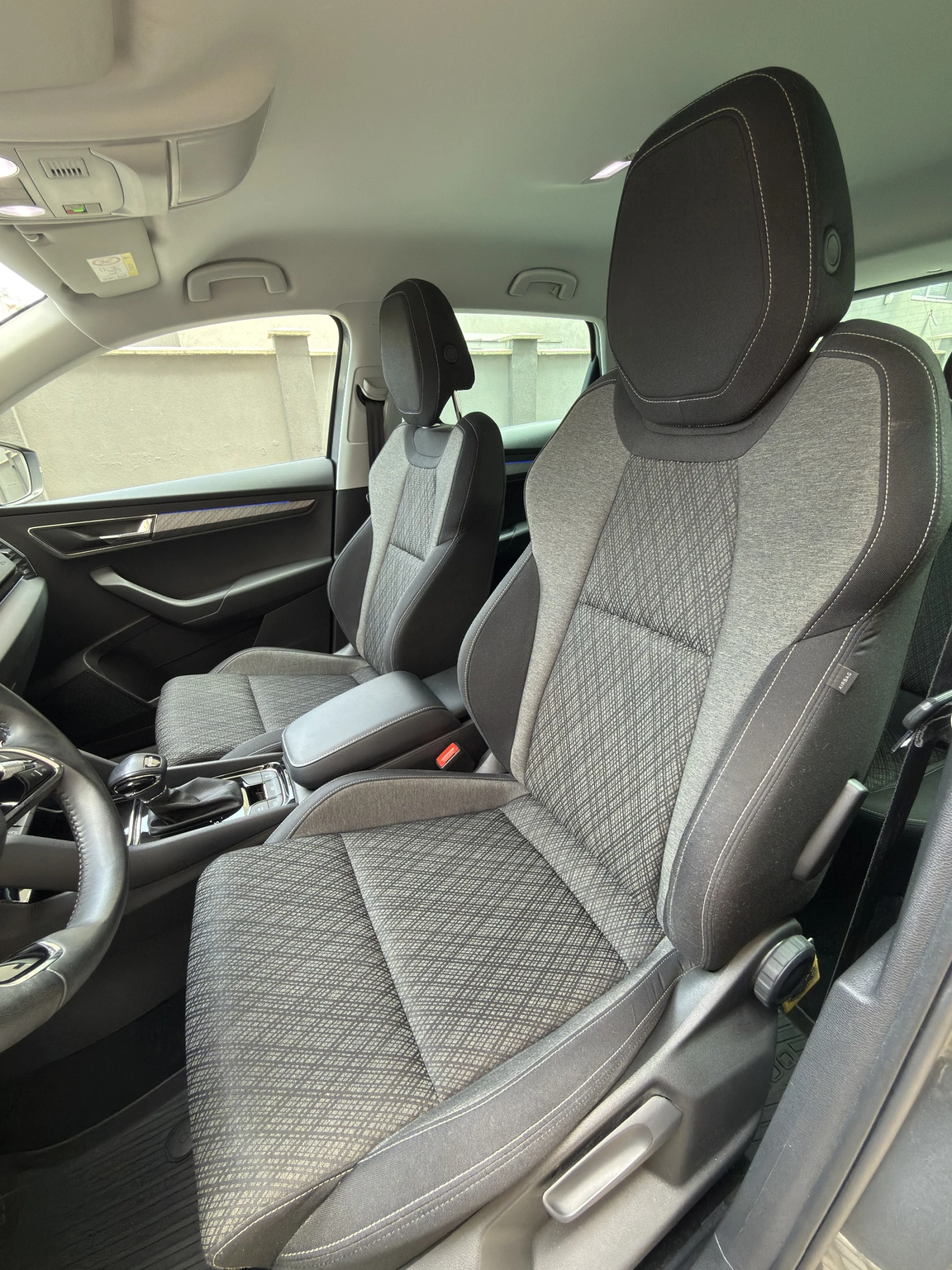 Skoda Karoq Vision, снимка 10 - Автомобили и джипове - 55972227