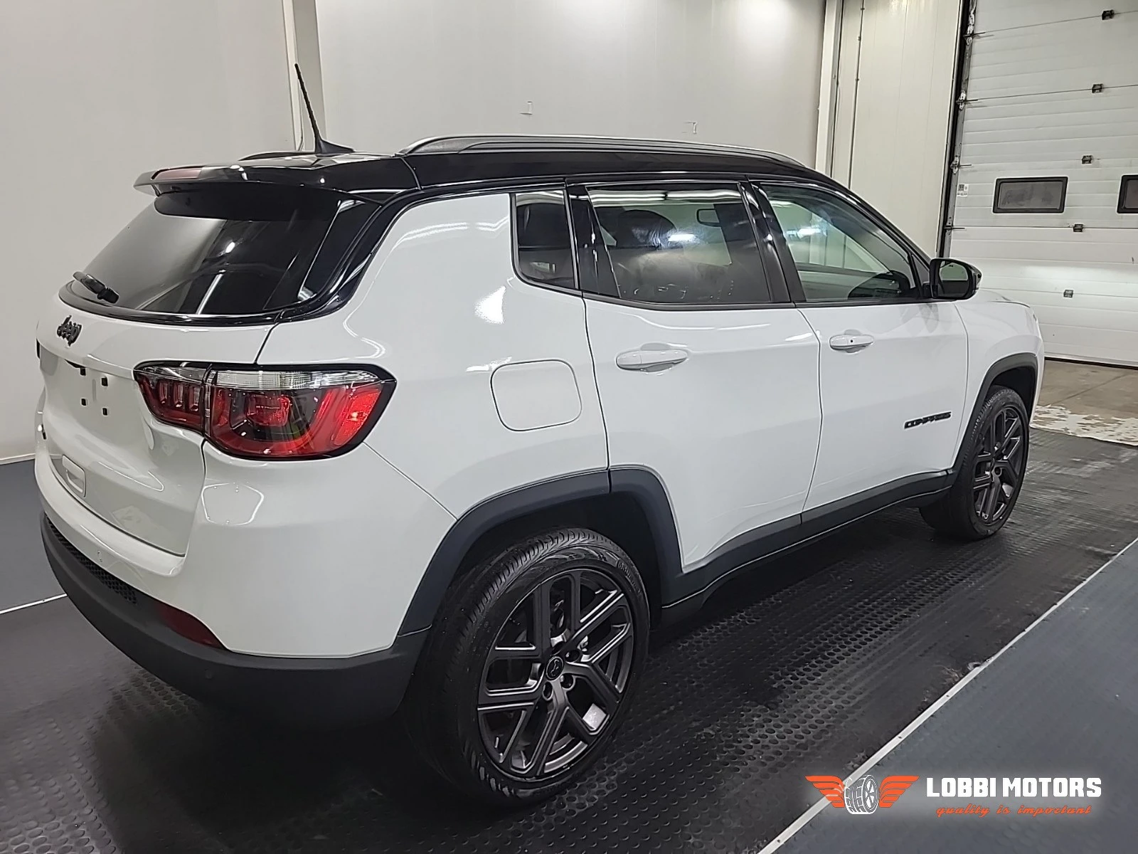 Jeep Compass, снимка 3 - Автомобили и джипове - 56069287