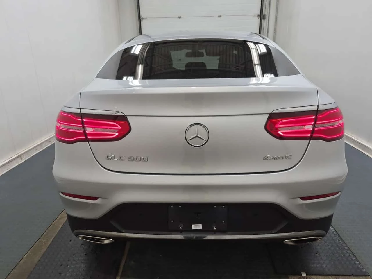Mercedes-Benz GLC 300 COUPE| PANO| ПАМЕТ| AMBIENT| CARFAX| , снимка 17 - Автомобили и джипове - 56198495