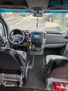 Mercedes-Benz Sprinter 215 CDI 9-Местен, снимка 8 - Бусове и автобуси - 53624039
