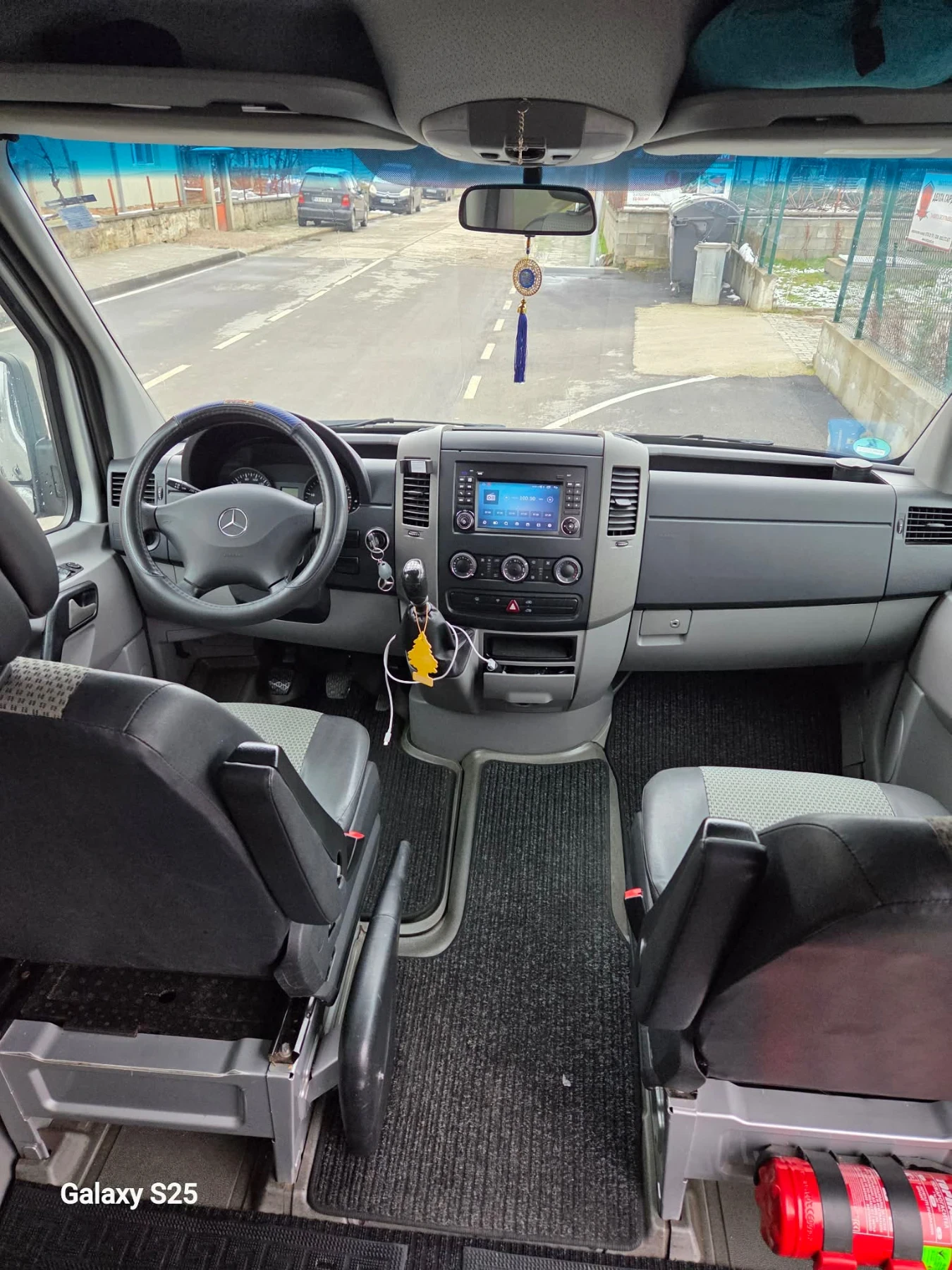 Mercedes-Benz Sprinter 215 CDI 9-Местен - изображение 8