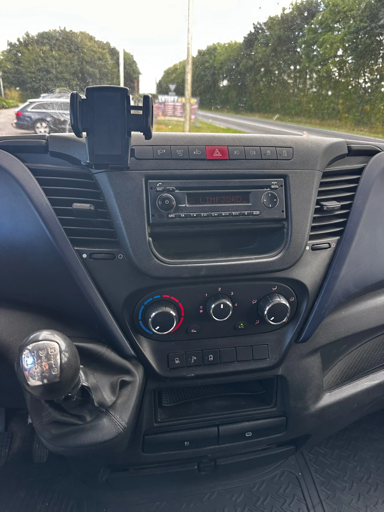 Iveco Daily 35S12 Klima, снимка 14 - Бусове и автобуси - 55648005