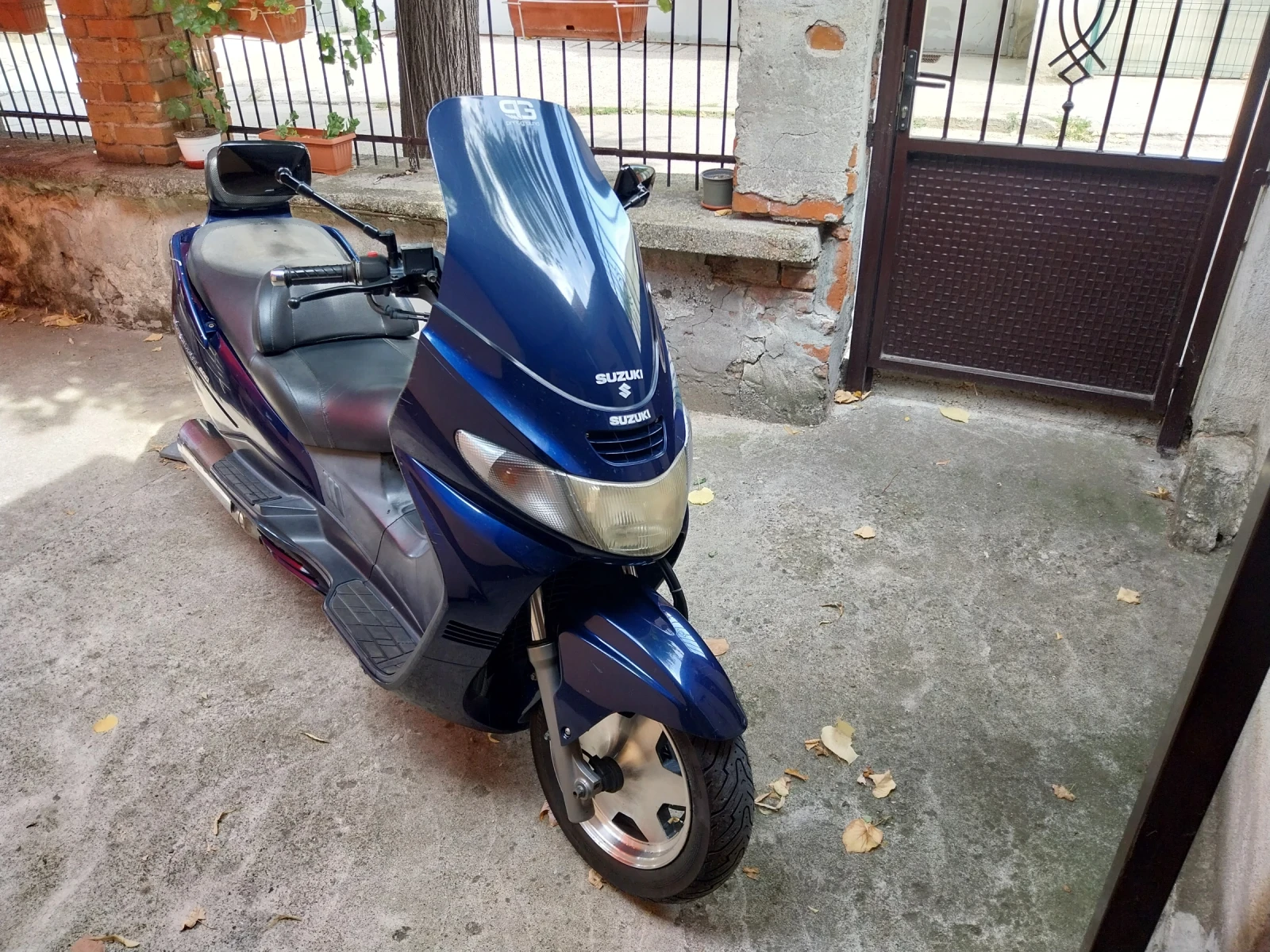 Suzuki Burgman AN 400