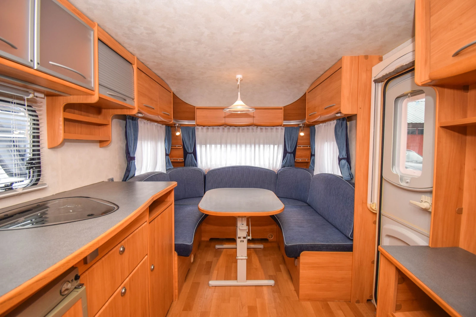 Каравана Adria Adora 562 UP+ Форселт, снимка 6 - Каравани и кемпери - 55198809