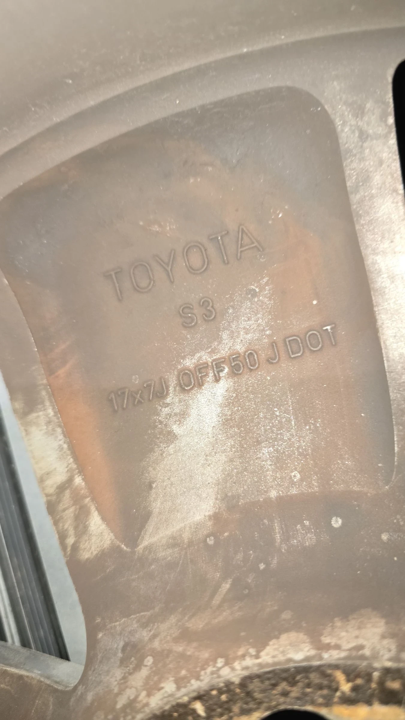    225/45R17  Toyota Auris | Mobile.bg   3