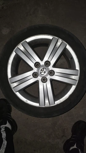        225/45R17  Toyota Auris