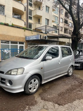     Daihatsu Yrv 4WD 4x4