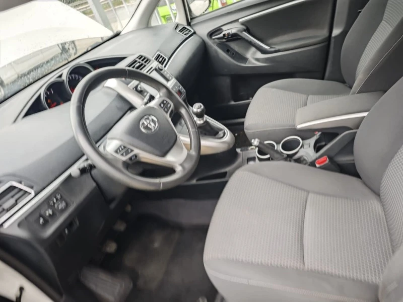 Toyota Verso 1.6D4D* ТОП ЦЕНА* , снимка 6 - Автомобили и джипове - 46248426