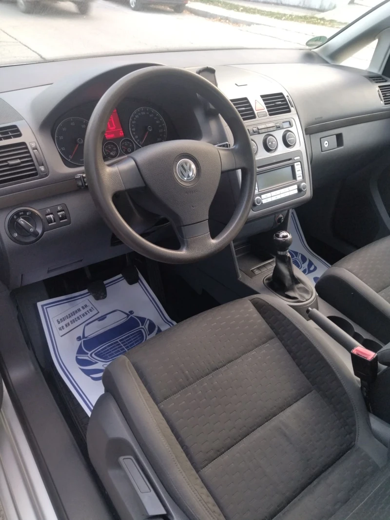 VW Touran, снимка 9 - Автомобили и джипове - 47392450