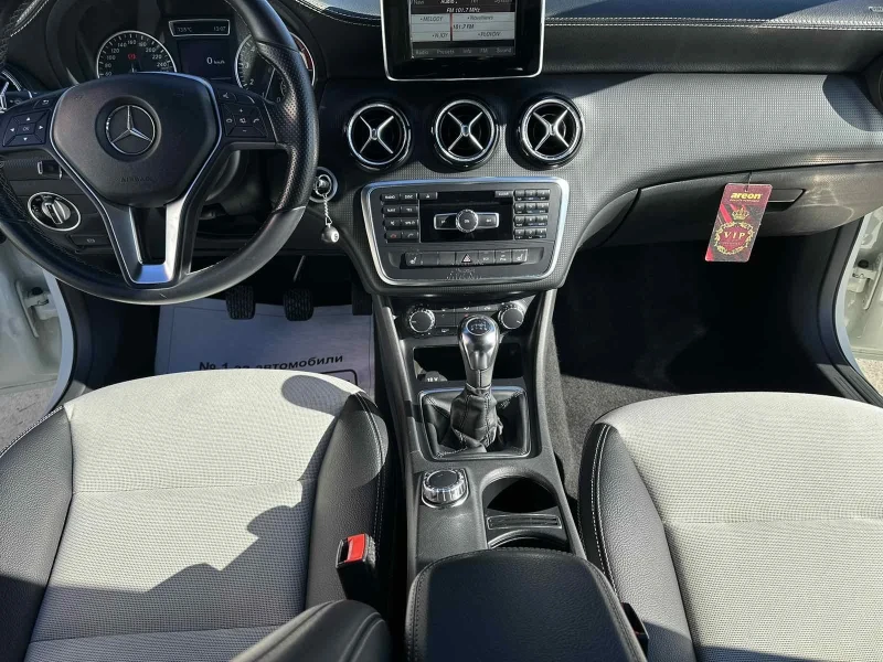 Mercedes-Benz A 180 1.6i 122 ps EURO 6B, снимка 12 - Автомобили и джипове - 47945932