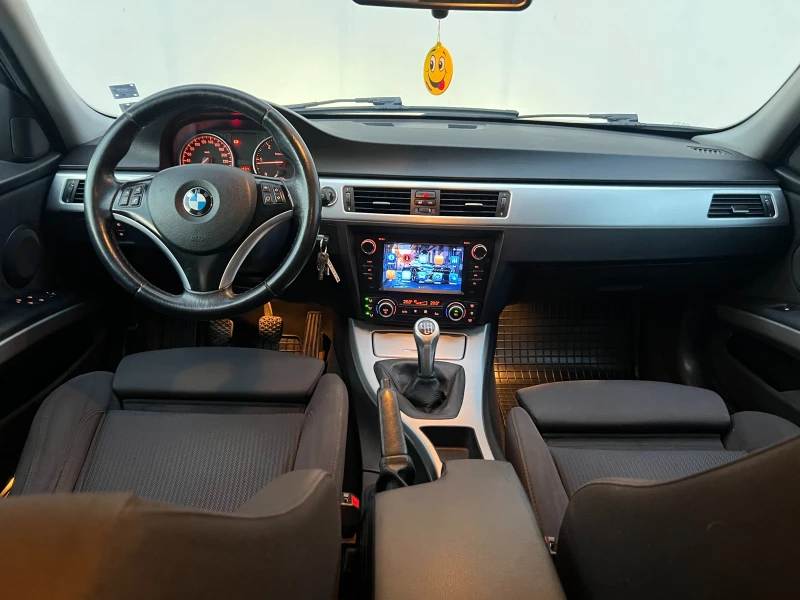 BMW 320 E91, снимка 9 - Автомобили и джипове - 48252594