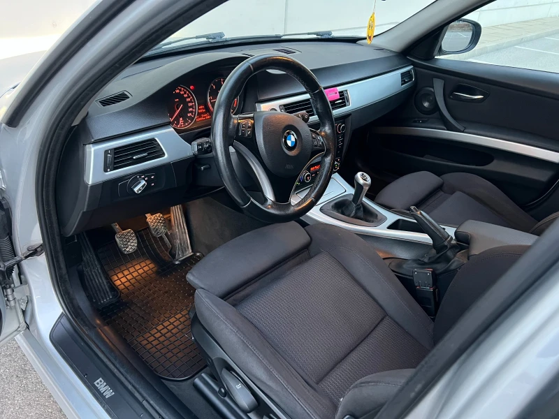 BMW 320 E91, снимка 10 - Автомобили и джипове - 48252594