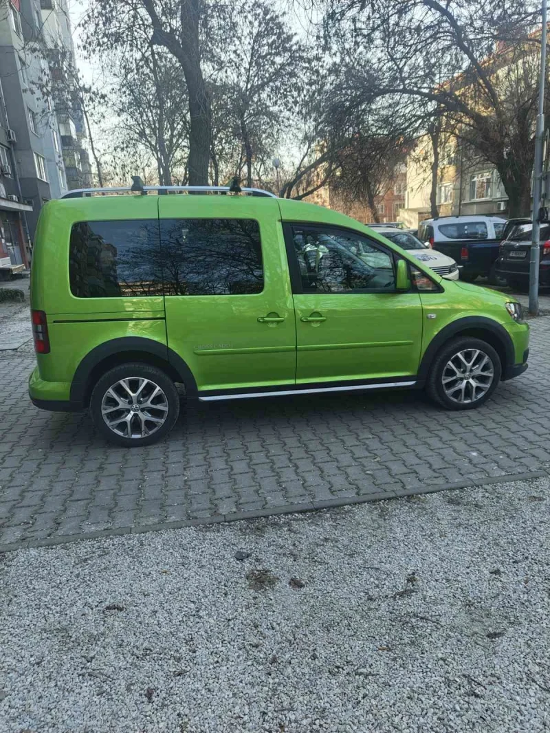 VW Caddy 1.6 Diesel Cross Caddy , снимка 10 - Автомобили и джипове - 49099851