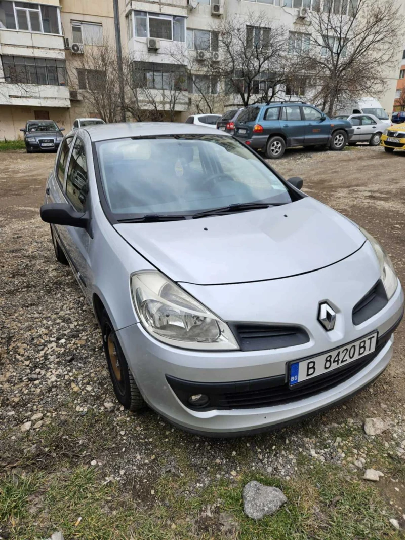 Renault Clio, снимка 1 - Автомобили и джипове - 49350220