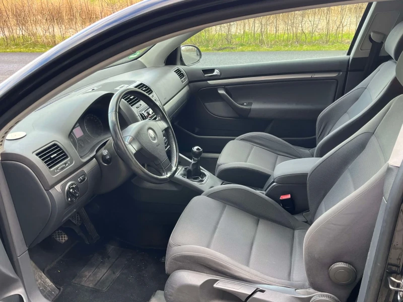 VW Golf 1.9, снимка 8 - Автомобили и джипове - 49560008