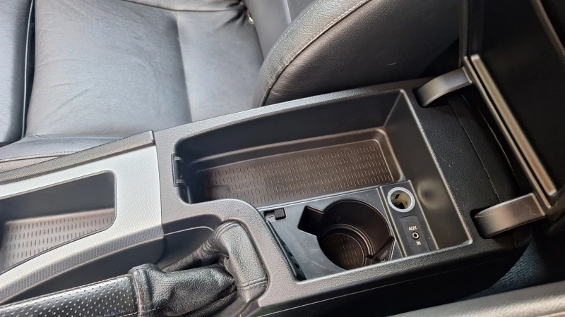 BMW 320 Sports Wagon 6-Speed, снимка 8 - Автомобили и джипове - 50862937