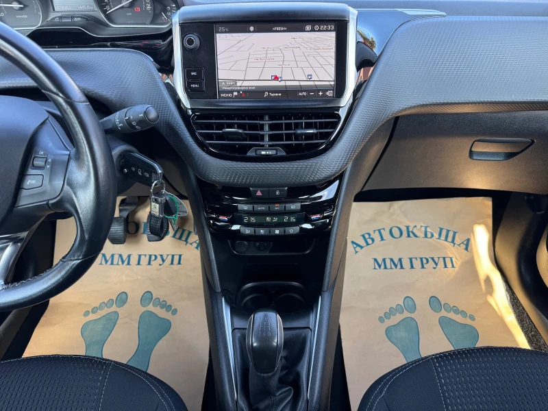Peugeot 208 1.2I-ALLURE-ЛИЗИНГ, снимка 11 - Автомобили и джипове - 52079195