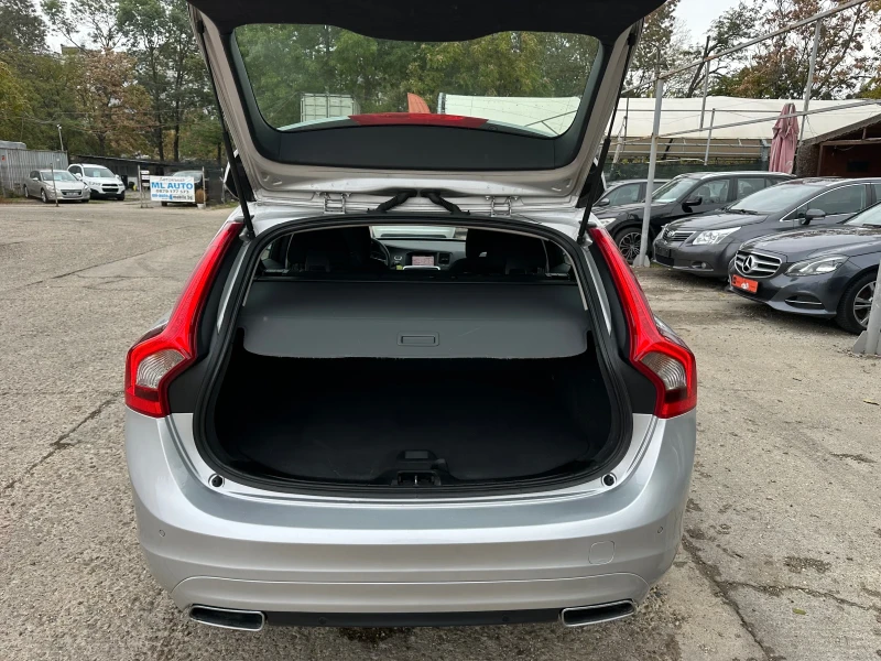 Volvo V60 2.0/D3, снимка 14 - Автомобили и джипове - 52103979