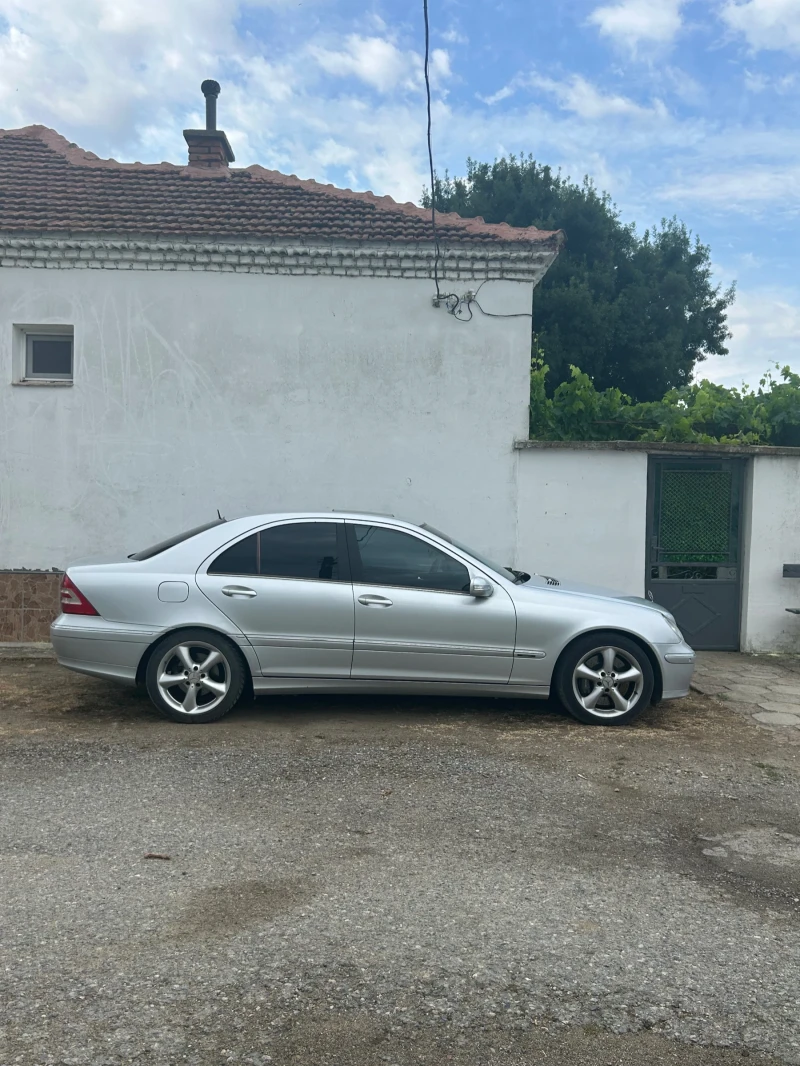 Mercedes-Benz C 350, снимка 2 - Автомобили и джипове - 52772921