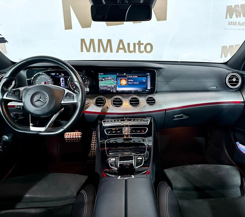 Mercedes-Benz E 350 d* AMG* Bluetec* Night* 360* Distronic, снимка 8 - Автомобили и джипове - 52549532