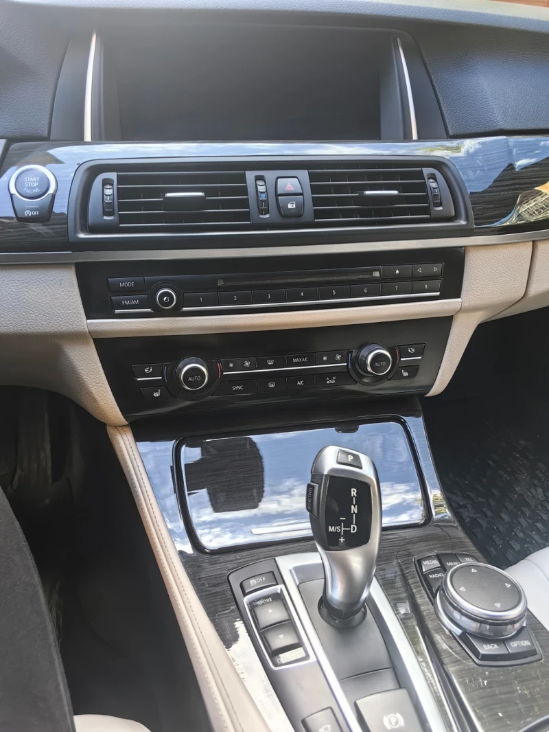 BMW 535 M-PACK 360 CAMERA  HEAD UP KEYLESS, снимка 12 - Автомобили и джипове - 53447094