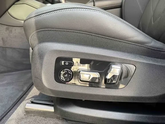 BMW XM Label = Shadow Line = Гаранция, снимка 5 - Автомобили и джипове - 53915612