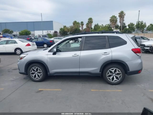 Subaru Forester PREMIUM* AWD* ПОДГРЕВ* NAVI* ШИБИДАХ* LED* , снимка 11 - Автомобили и джипове - 55434135