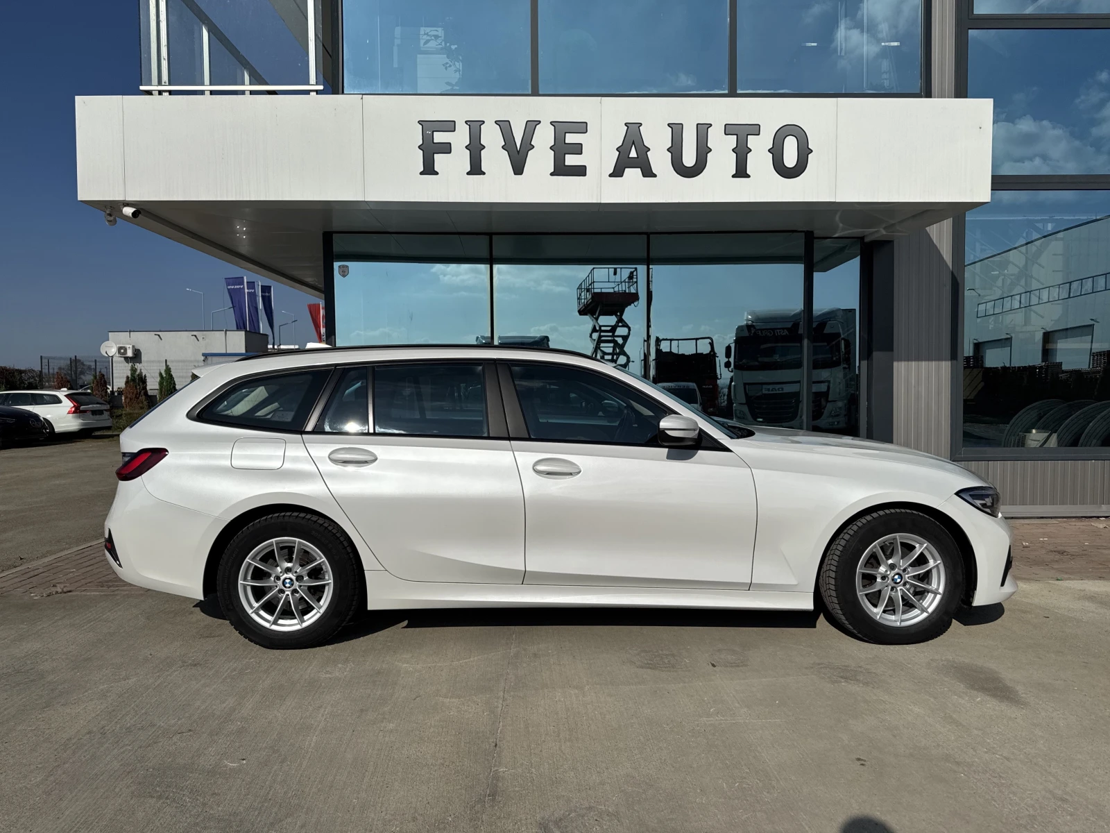 BMW 320 d TOURING / В ГАРАНЦИЯ ДО 02.2025г. / 105 800 км. - изображение 4