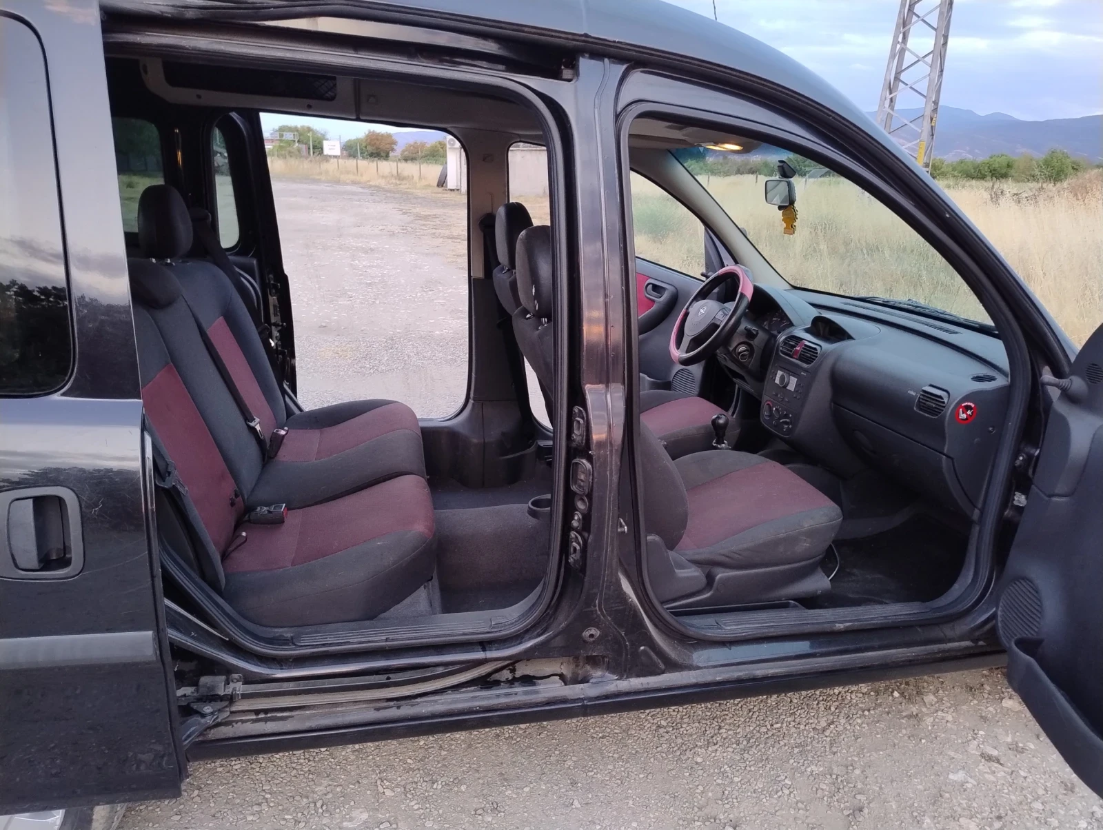 Opel Combo 1, 3 cdti - изображение 10