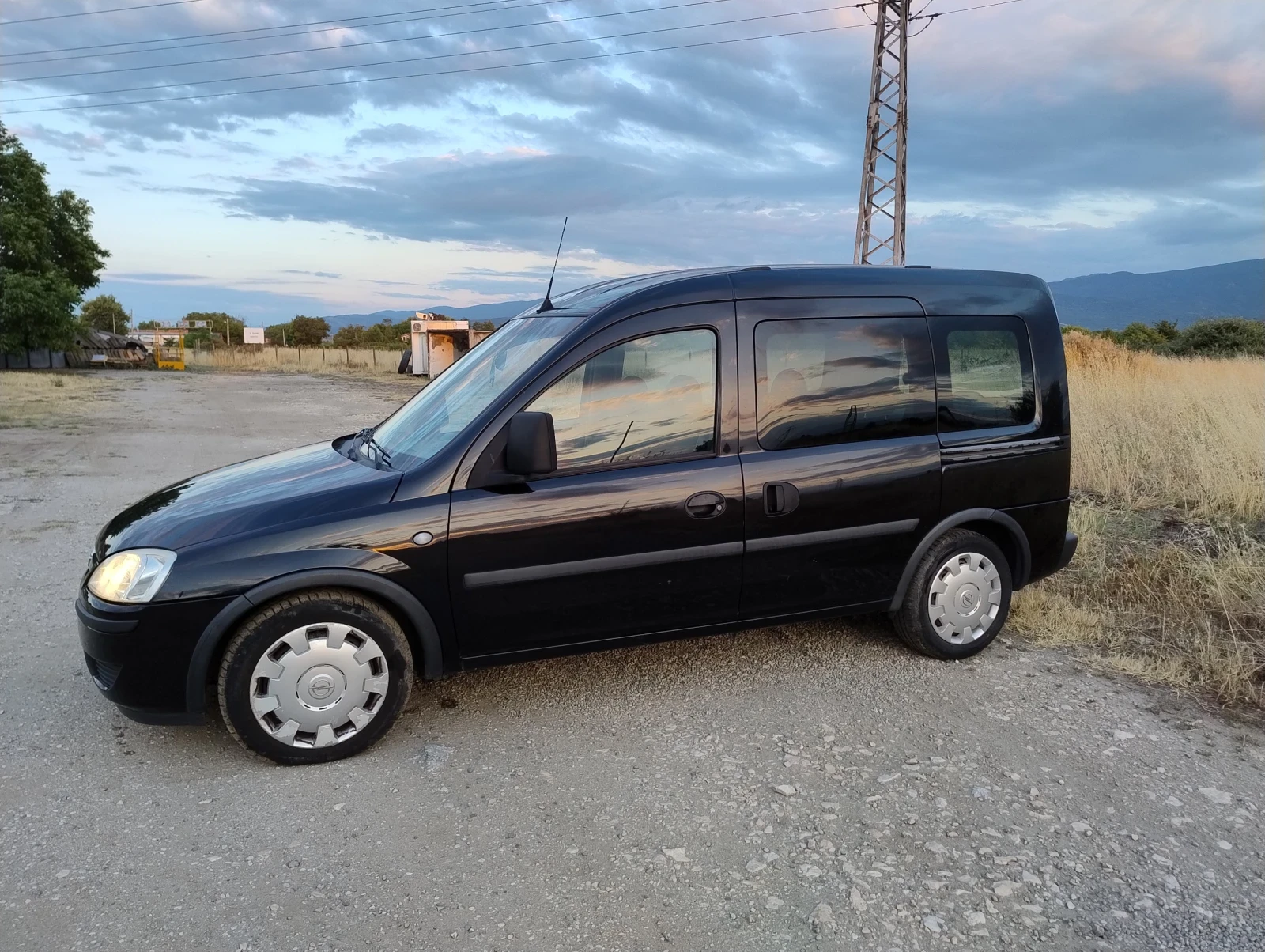 Opel Combo 1, 3 cdti - изображение 3