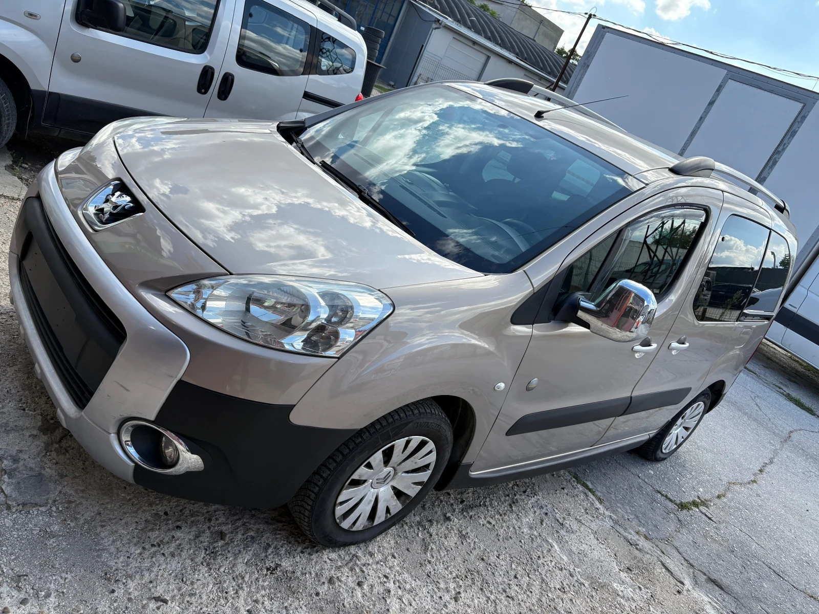 Peugeot Partner Tepee - изображение 3
