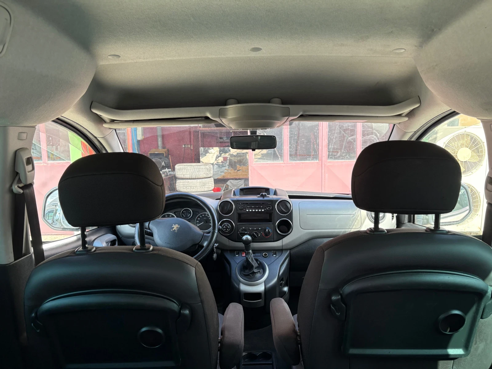 Peugeot Partner Tepee - изображение 9