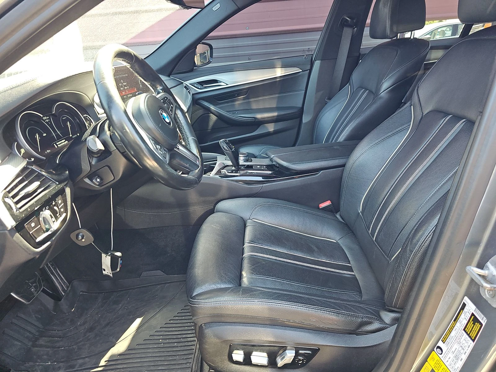 BMW 530E M-PACK* I PERFORMANCE* 8ZF* SHODWLINE* GESTURE* KE - изображение 10