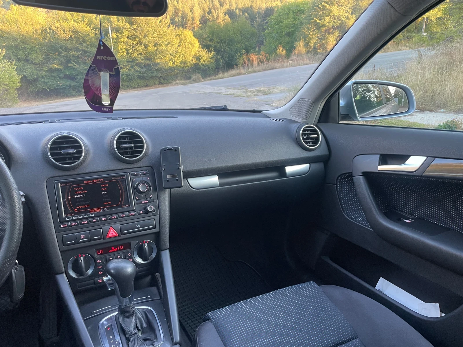 Audi A3 2.0TDI Sportback Автоматик! - изображение 10