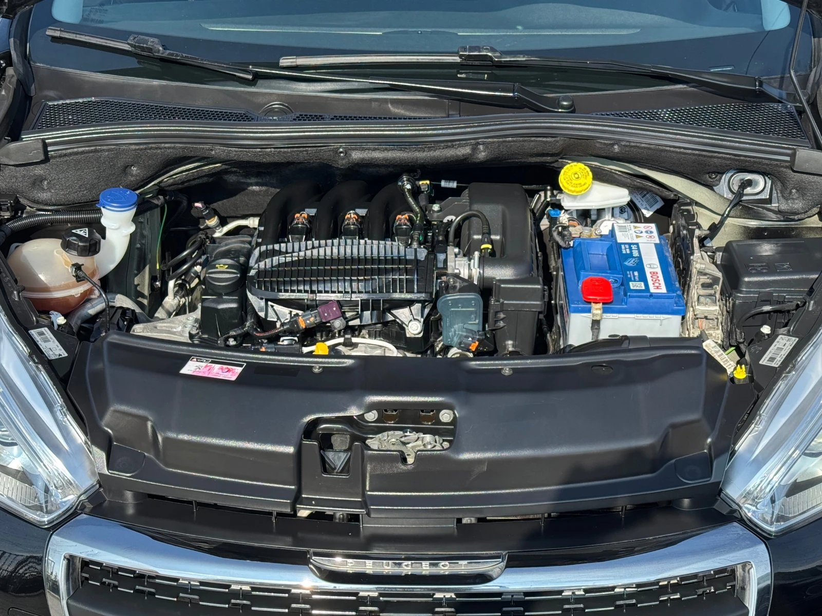 Peugeot 208 1.2I-ALLURE-ЛИЗИНГ - изображение 8