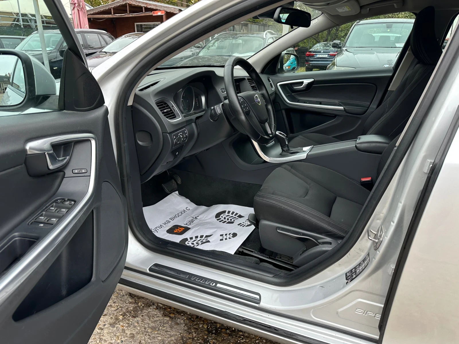 Volvo V60 2.0/D3 - изображение 9