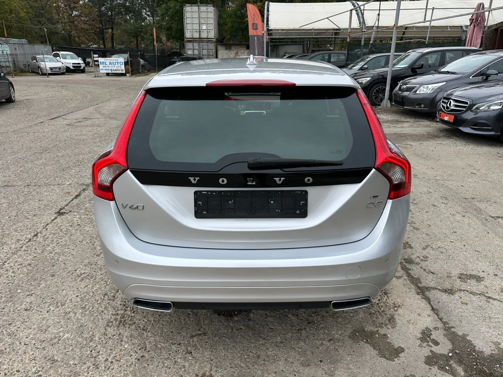 Volvo V60 2.0/D3 - изображение 6