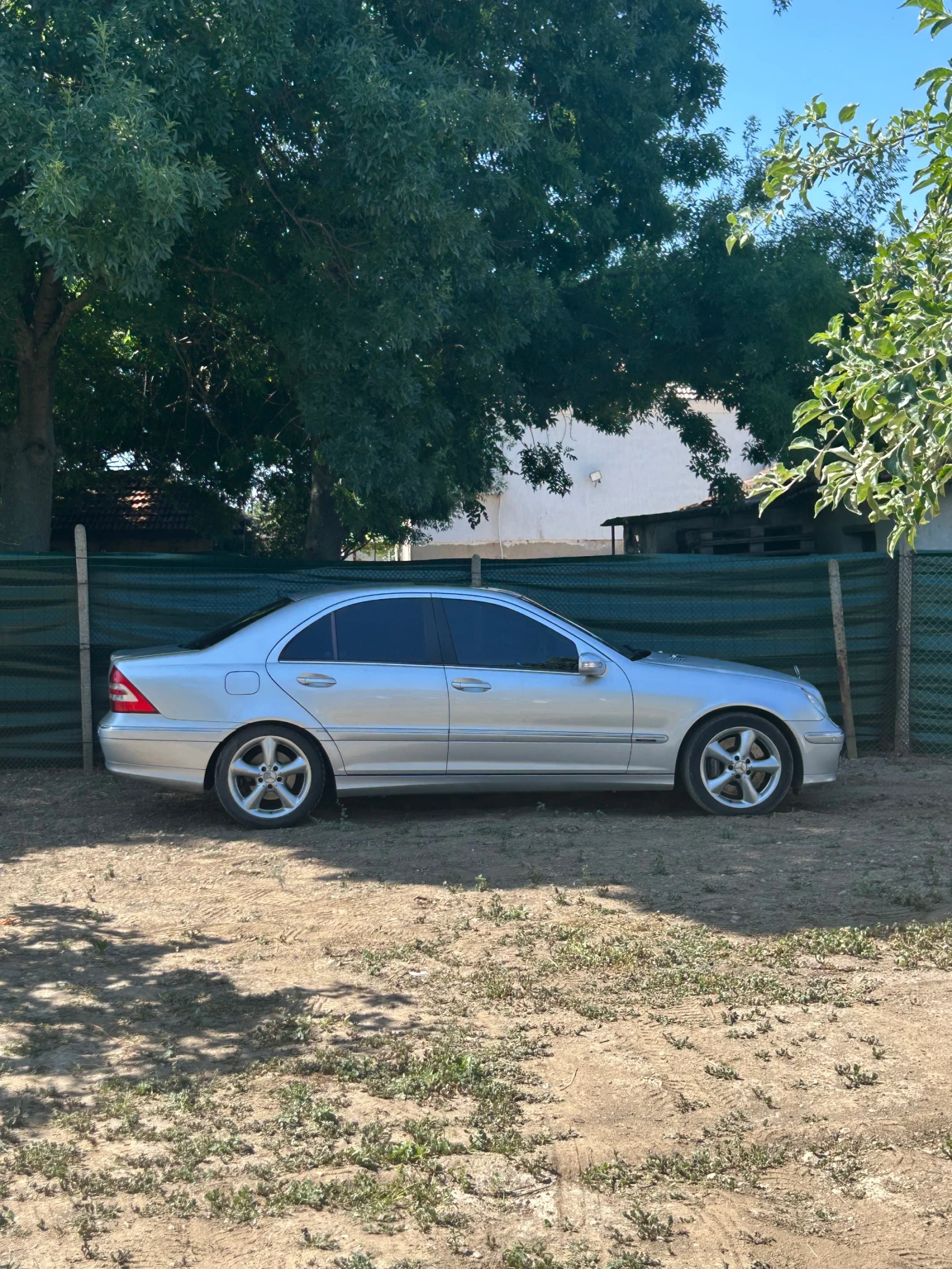 Mercedes-Benz C 350  - изображение 4