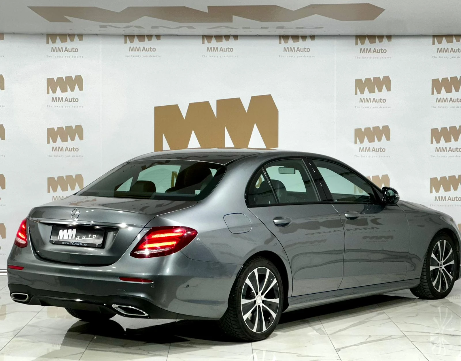 Mercedes-Benz E 350 d* AMG* Bluetec* Night* 360* Distronic - изображение 3