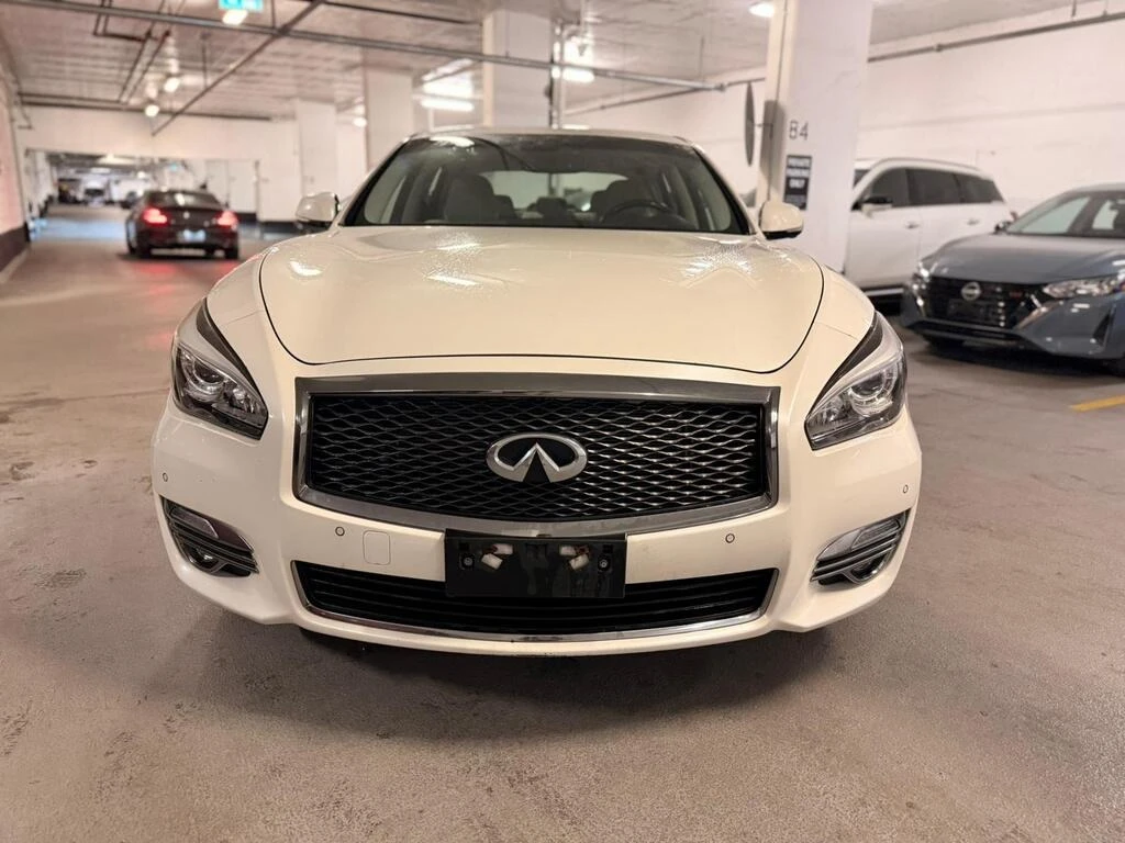 Infiniti Q70 * * CARFAX * *   * *  | Mobile.bg   2