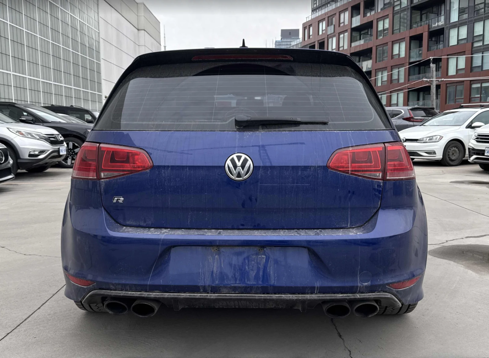 VW Golf R* AWD* 2.0T* Keyless* NAVI* Кожа* Подгрев* Premiu, снимка 4 - Автомобили и джипове - 53991179