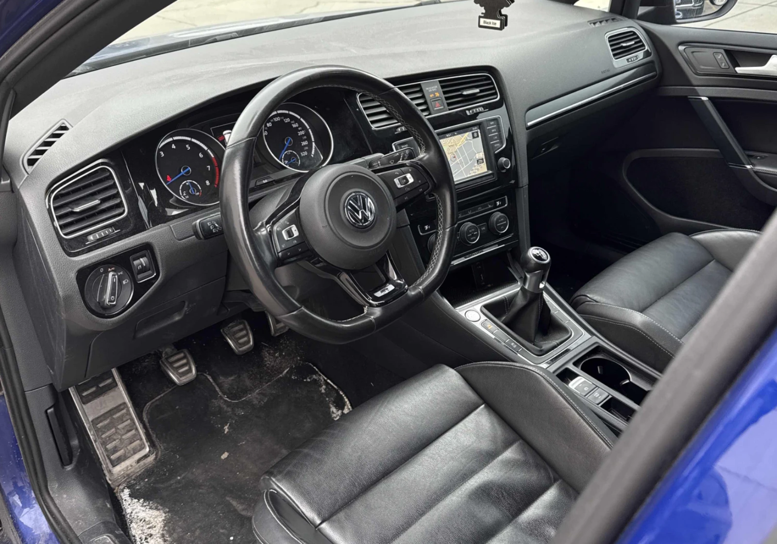 VW Golf R* AWD* 2.0T* Keyless* NAVI* Кожа* Подгрев* Premiu, снимка 5 - Автомобили и джипове - 53991179