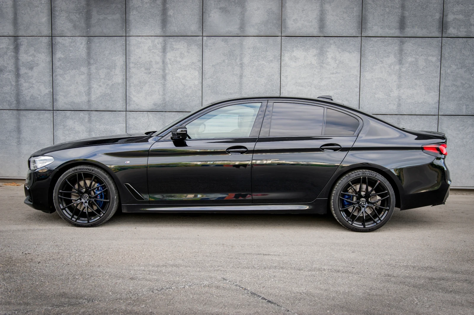 BMW 530 xDrive 265к.с M-Pack, снимка 6 - Автомобили и джипове - 54006940